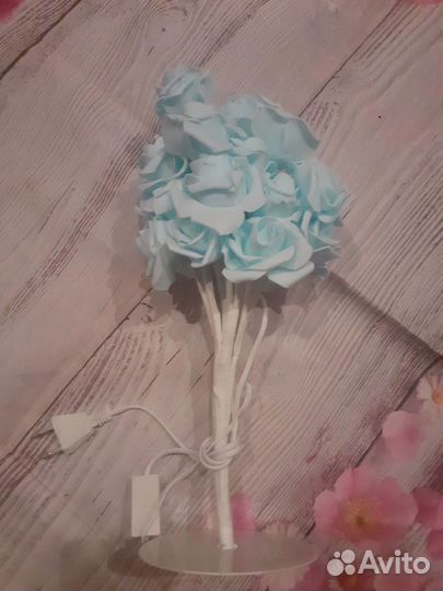 Настольная лампа