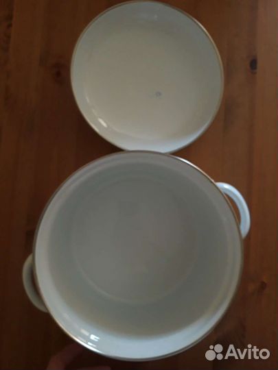 Кастрюля эмалированная