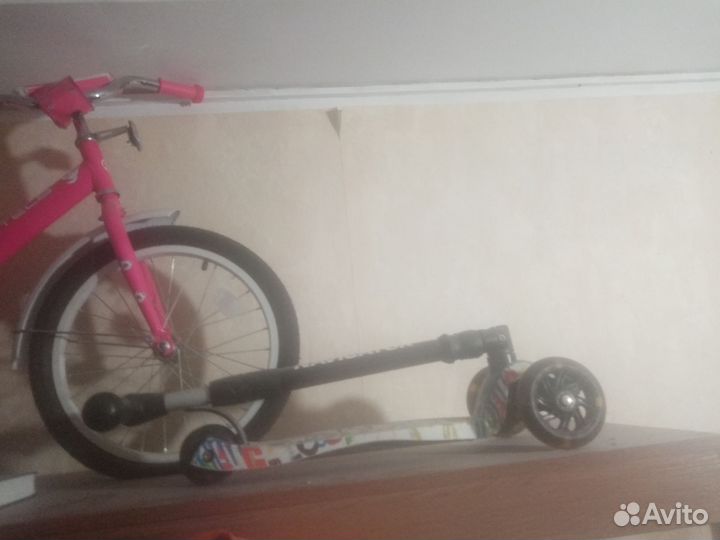 Детский велосипед и самокат