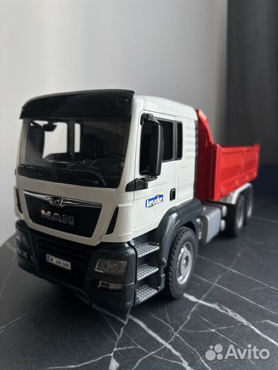 Bruder грузовик