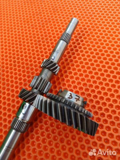 Первичный вал 13/19 6ст. МКПП VAG. Шестерня 37 зуб