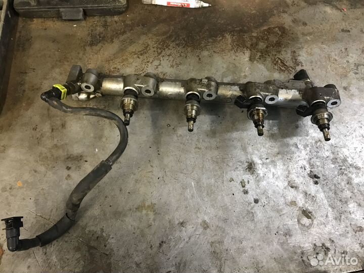 Рампа с форсунками Mazda CX-7