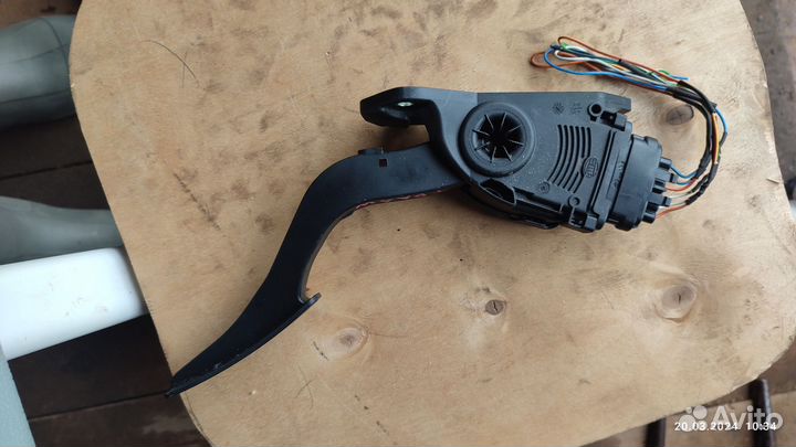 Педаль газа Сузуки Витара