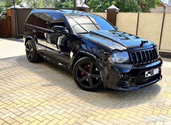 Бампер тюнинг для Jeep Grand Cherokee WK/STR8