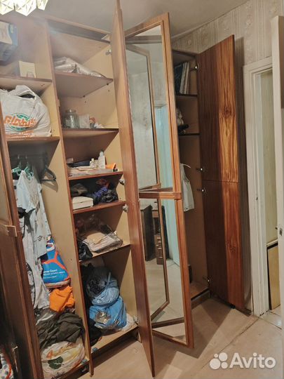 Шкаф распашной с зеркалом бу