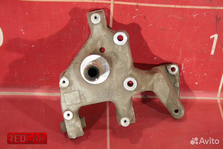 Кулак поворотный задний правый Volkswagen Tiguan