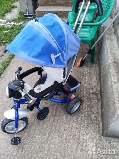 Трехколесный велосипед с родительской ручкой