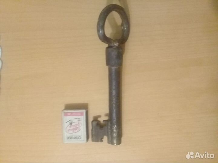 Антикварный амбарный ключ 18 век