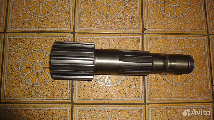 Вал первичный разд. коробки Т-150 151.37.305-4