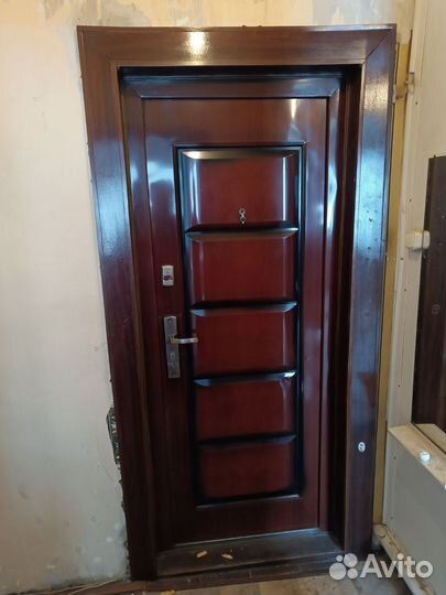 Металлическая дверь бу