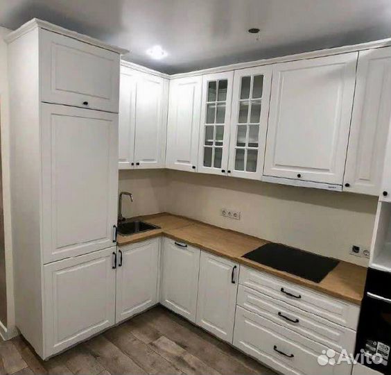 Кухонный гарнитур белый на заказ