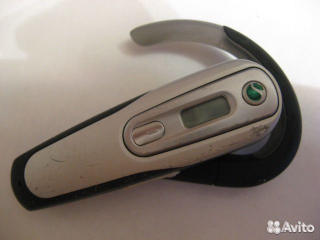 Блютуз гарнитура Sony Ericsson ж. к