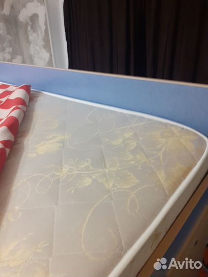 Продам детскую стенку