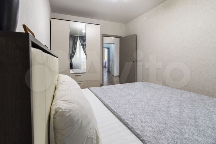 2-к. квартира, 60 м², 1/15 эт.