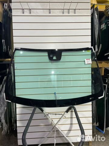 Стекло лобовое Мерседес W212