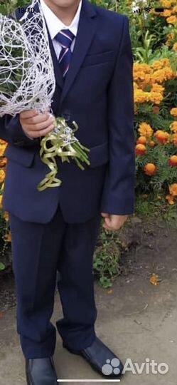 Школьный костюм