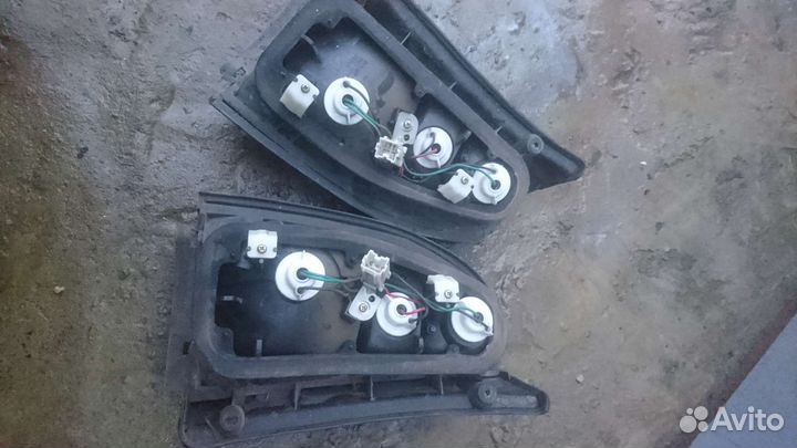 Задние габариты Mitsubishi Libero