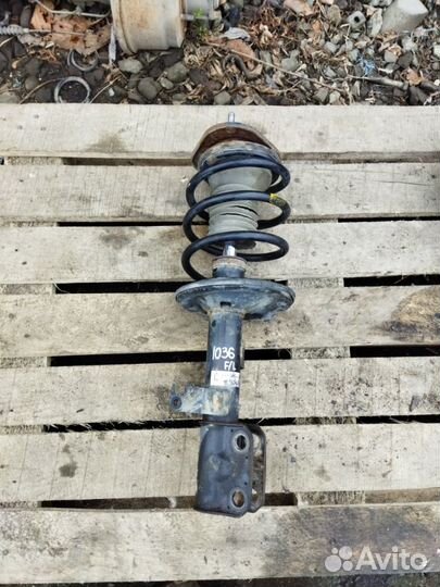 Стойка передняя левая Toyota Caldina ST246 3sgte