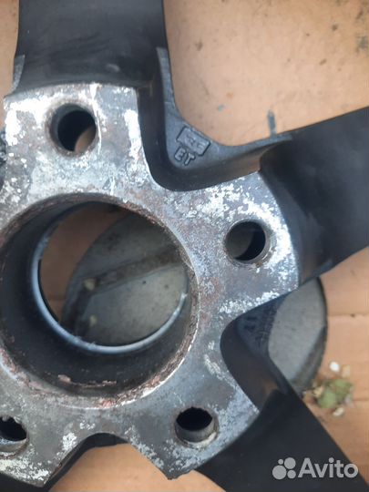 Один оригинальный диск Vossen R20