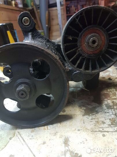 Насос гура на Iran Samand 1.8