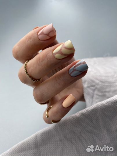 Нужны модели на маникюр и педикюр