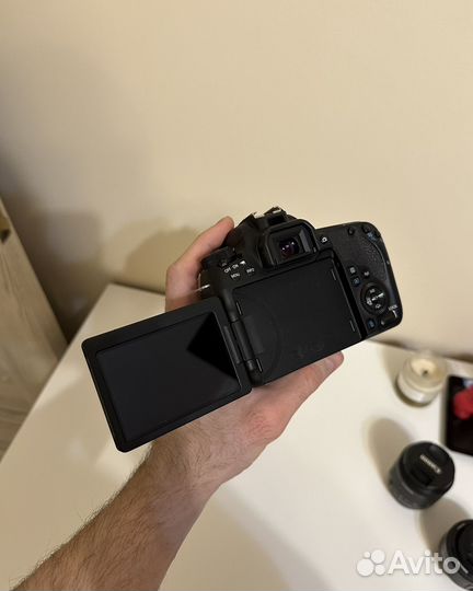 Фотоаппарат canon eos 77D
