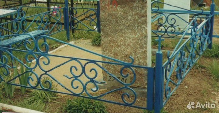 Покраска оградок кладбище