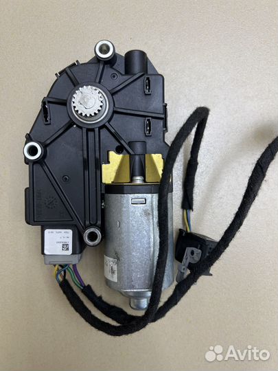 Моторчик люка Mercedes w164 ML/GL