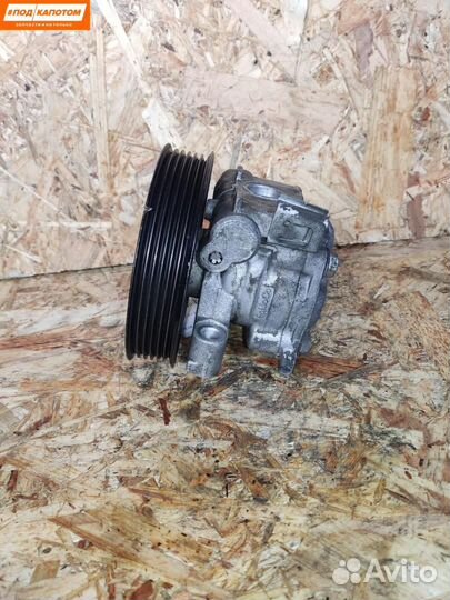 Насос гидроусилителя руля Mazda GJ6A32600