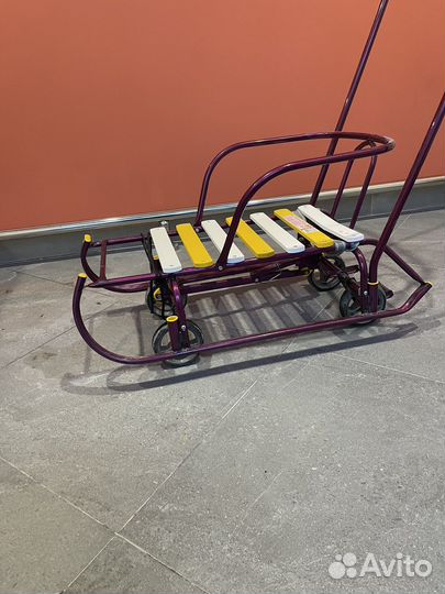 Детские санки на колесах