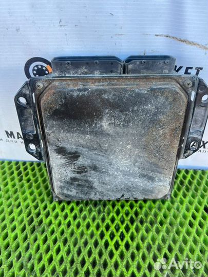 Блок управления двигателем Nissan Navara 2.5 2008