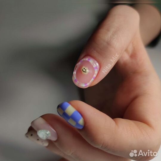 Маникюр, педикюр, наращивание ногтей