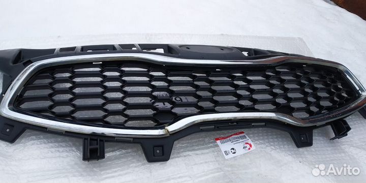 Решетка радиатора Kia Ceed 2014г