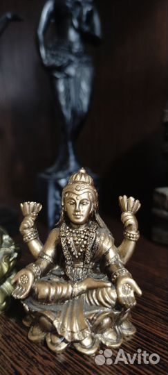 Статуэтки Будда и,Ганеша