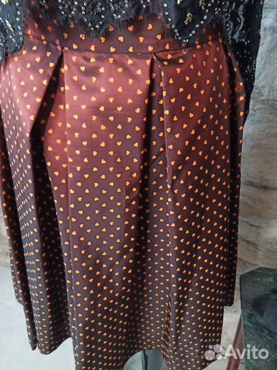 Женская одежда и аксессуары