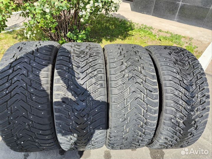 Nokian Tyres Hakkapeliitta 8 SUV 265/45 R20