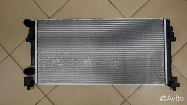 Радиатор двс Skoda Fabia 14- Octavia 13- VW Golf 7