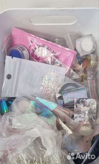 Материалы для дизайна в маникюре