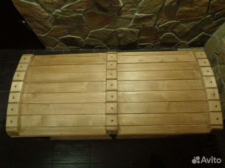 Сундук деревянный