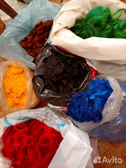 Козий пух, крашеный