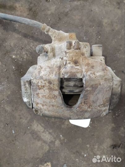 Суппорт передний правый Renault megane 2