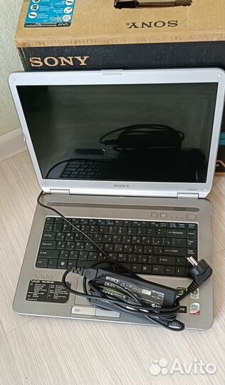 Ноутбук Sony vaio VGN-NR31ZR