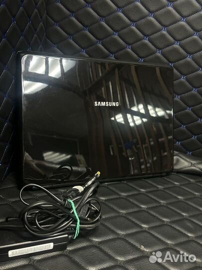 Ноутбук Samsung NP-R505H