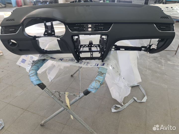 Приборная панель Skoda octavia a7