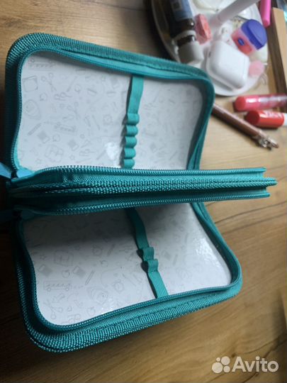 Пенал школьный новый