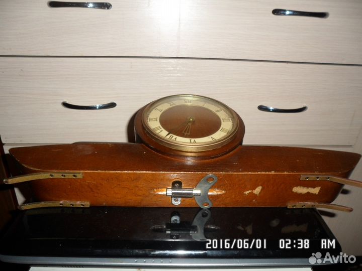 Настольные часы