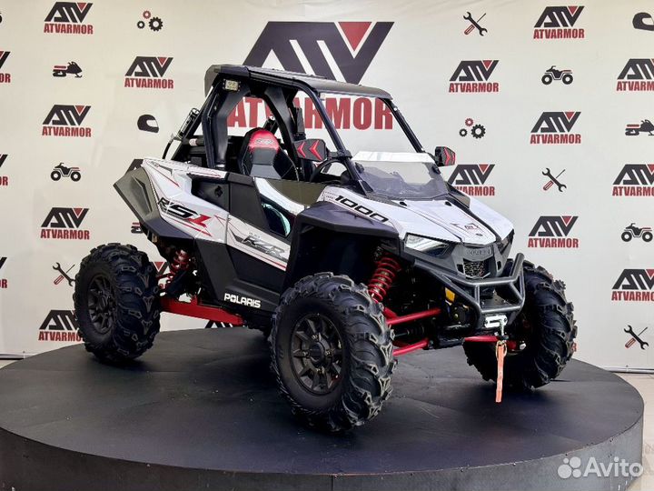 Мотовездеход Polaris RZR RS1