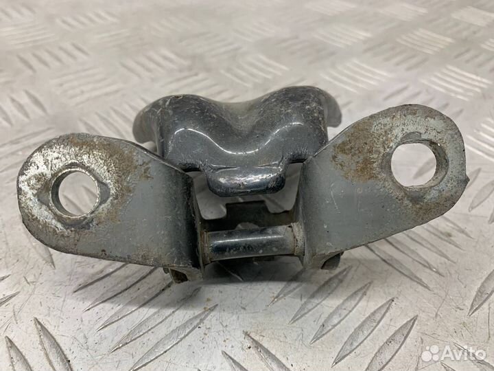 Б/У петля двери задний правый Hyundai Accent LC