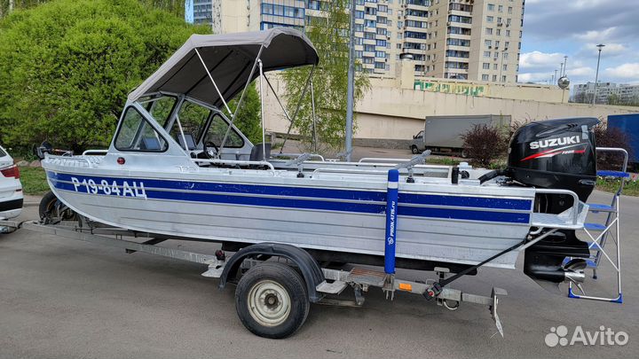 Русбот 52 с мотором Suzuki DF140