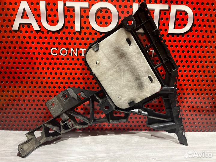 Кронштейн заднего бампера левый Mercedes-Benz Gle